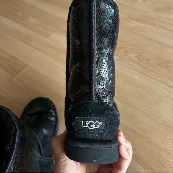 Ugg Black Classic Sequin Short Boots Women’s 5 - Picture 6 of 10